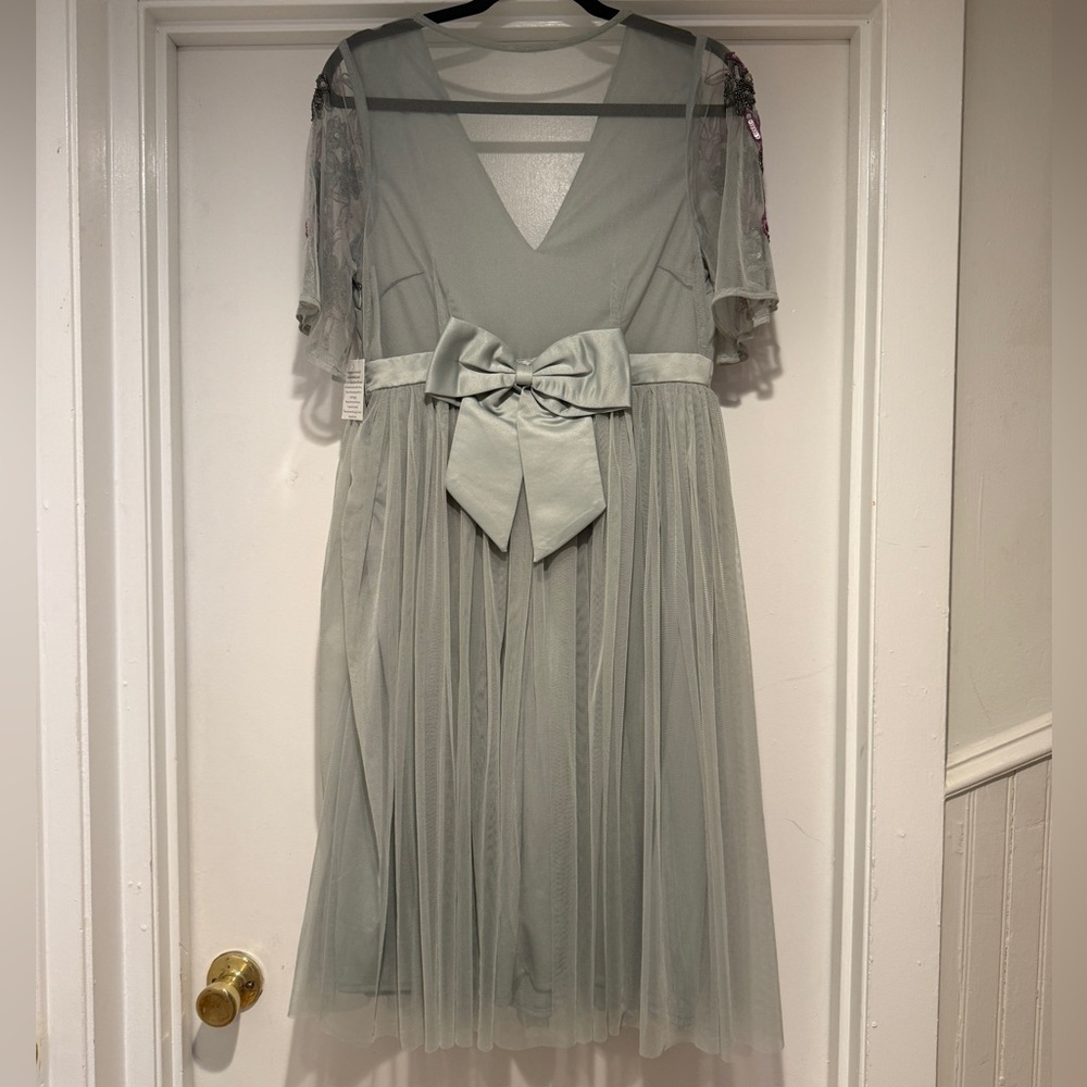 ASOS Sage Green Embroidered Tulle Midi Dress – Size 8 - Picture 5 of 6